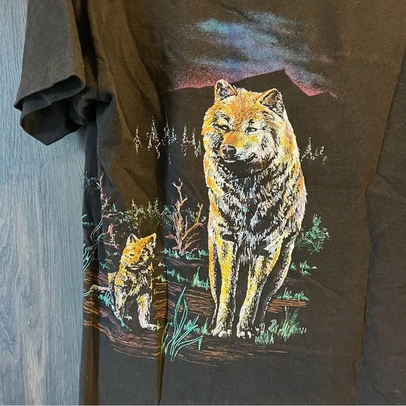 Vintage 90’s Wolf Nature AOP Shirt - Picture 5 of 6